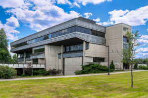 L. G. Wood Hall On The University Of Wisconsin-green Bay